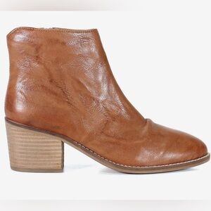 Dina True Hel Lina Booties 👢